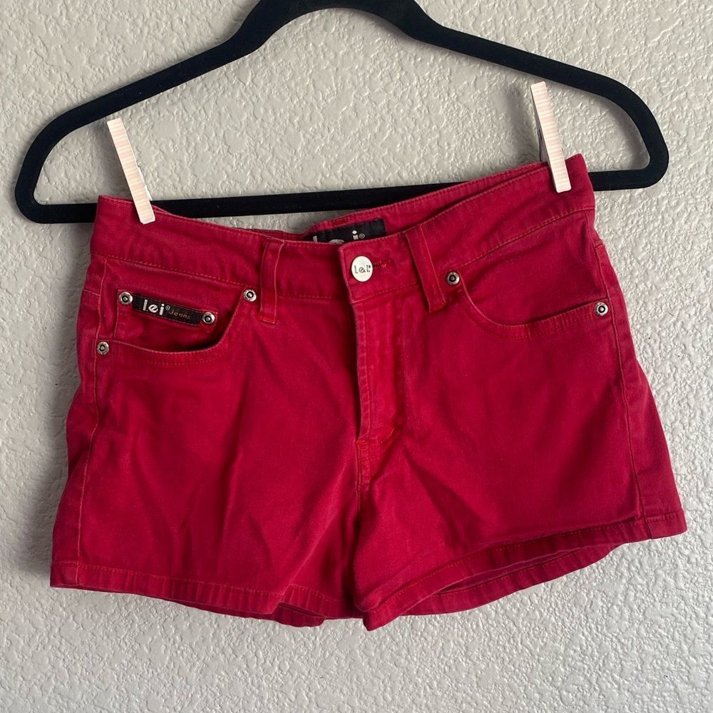 LEI Red Denim Shorts – Size 26